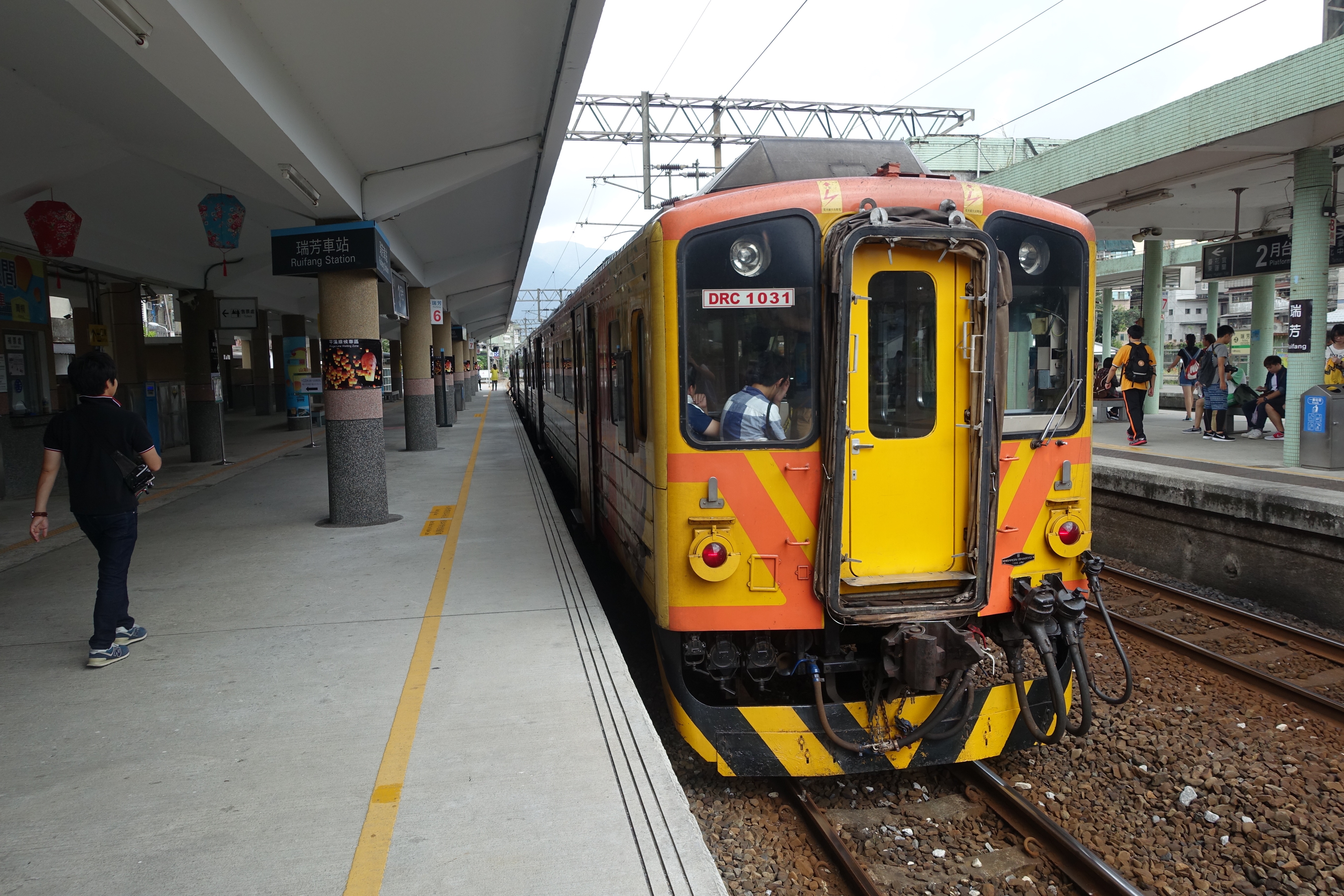 taiwan-traffic-train-gamen-04